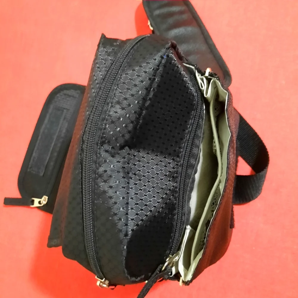 Heys black travelmate V3 crossbody
